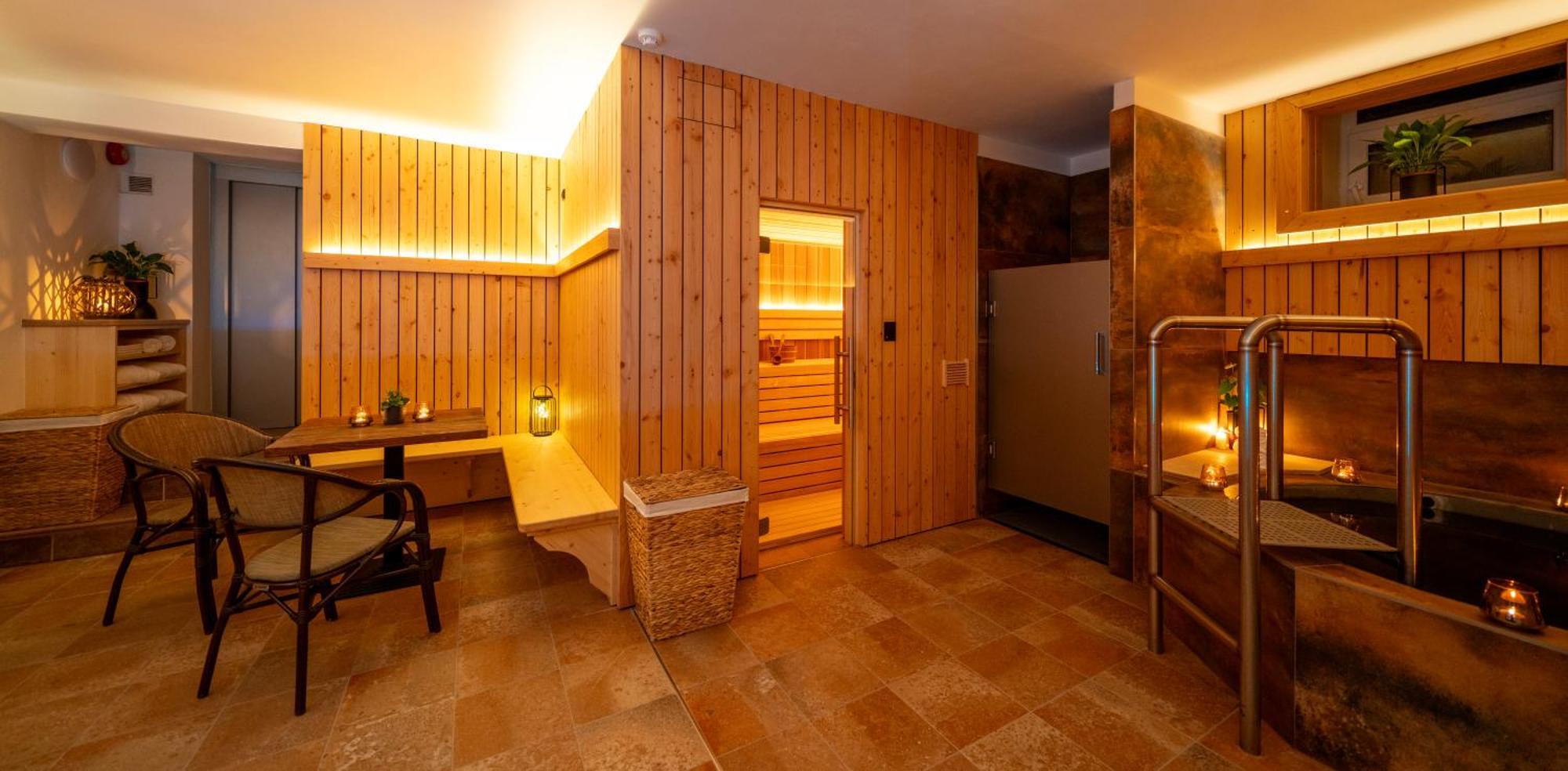 Hotel Praha Hrensko Exterior photo
