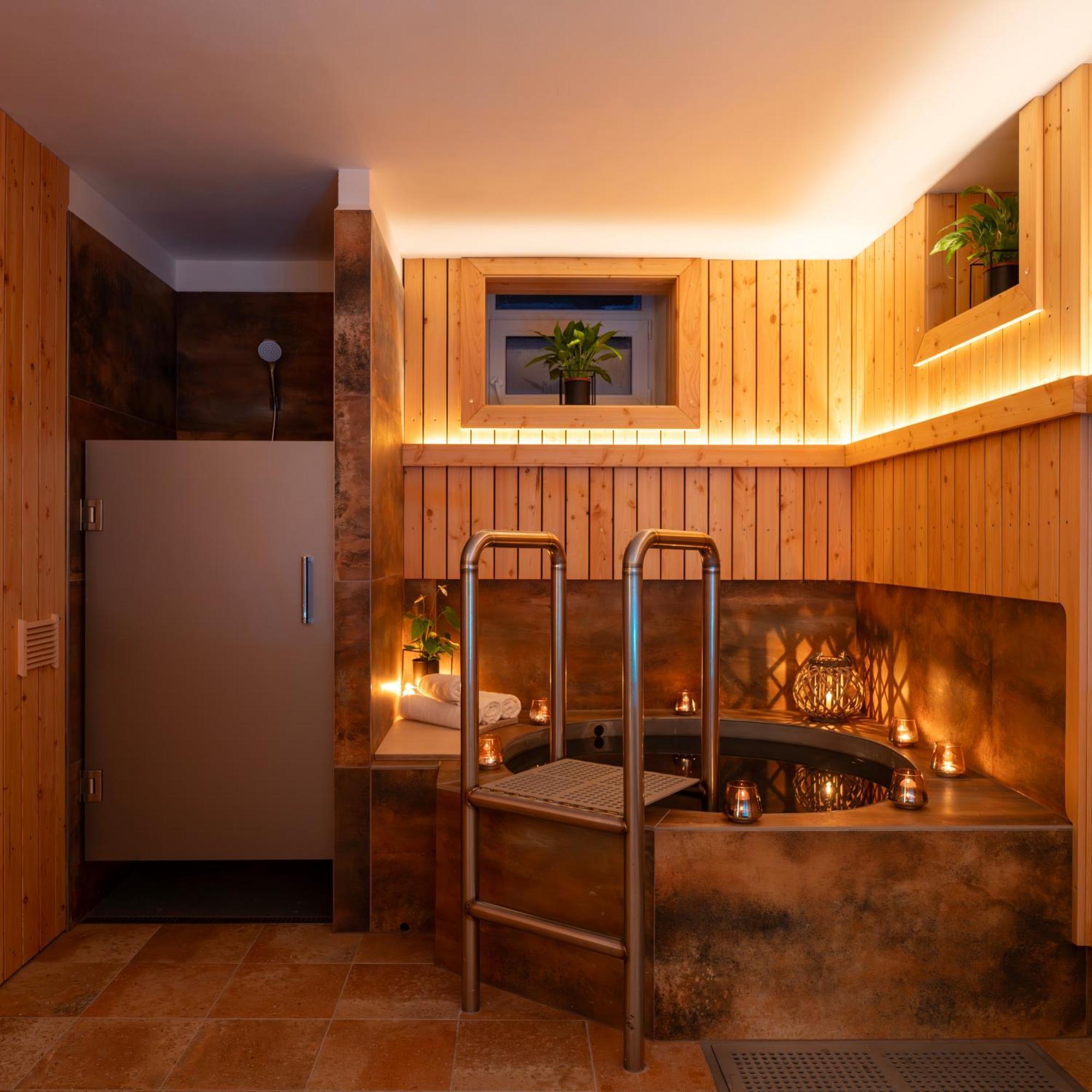 Hotel Praha Hrensko Exterior photo